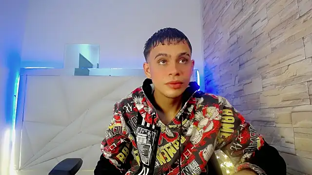 Snapshot of zacariasss_ chatting on 4, 12, 2024 zacariasss online show from 4, 12, 2024