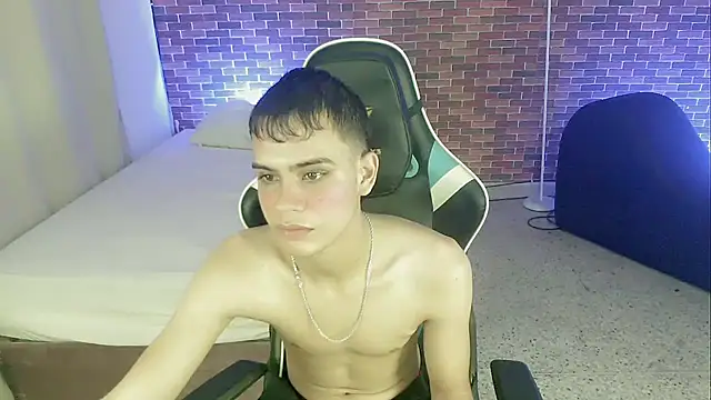 Snapshot of zacariasss_ chatting on 13, 9, 2025 zacariasss online show from 13, 9, 2025