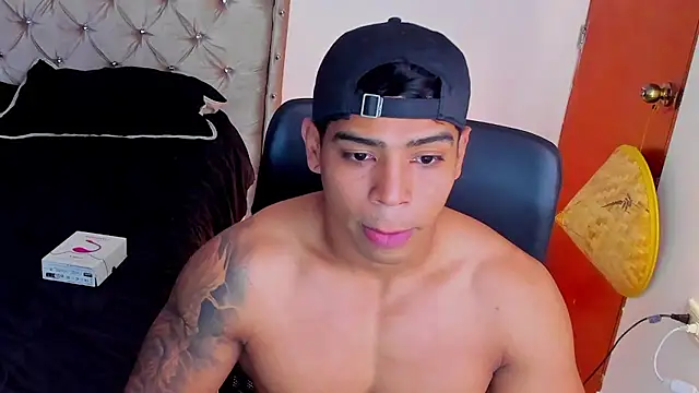 Andrew wolf7 online show from 8, 1, 2026