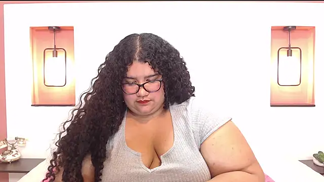 Snapshot of Miley_Collins chatting on 11, 3, 2025 Miley Collins online show from 11, 3, 2025