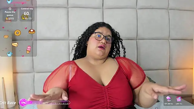 Snapshot of Miley_Collins chatting on 25, 10, 2025 Miley Collins online show from 25, 10, 2025