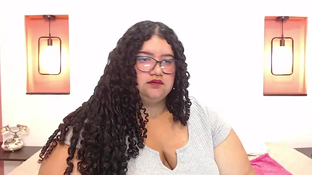 Snapshot of Miley_Collins chatting on 3, 1, 2025 Miley Collins online show from 3, 1, 2025