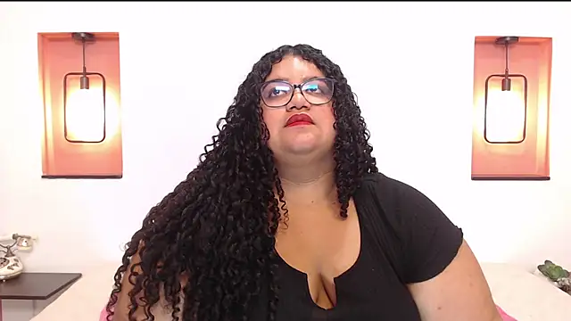 Snapshot of Miley_Collins chatting on 12, 3, 2025 Miley Collins online show from 12, 3, 2025