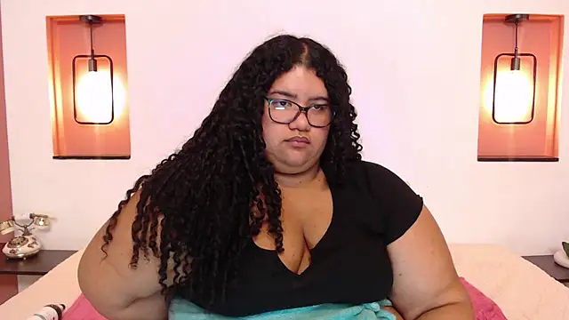 Snapshot of Miley_Collins chatting on 21, 3, 2025 Miley Collins online show from 21, 3, 2025