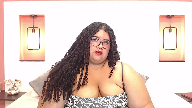 Snapshot of Miley_Collins chatting on 14, 1, 2025 Miley Collins online show from 14, 1, 2025