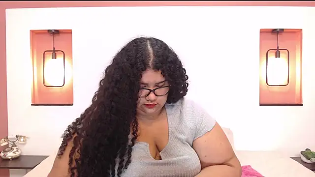 Snapshot of Miley_Collins chatting on 11, 3, 2025 Miley Collins online show from 11, 3, 2025