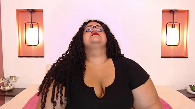 Snapshot of Miley_Collins chatting on 21, 3, 2025 Miley Collins online show from 21, 3, 2025