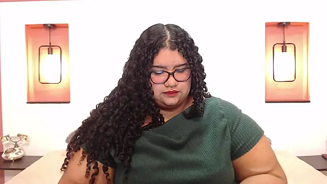 Snapshot of Miley_Collins chatting on 7, 1, 2025 Miley Collins online show from 7, 1, 2025