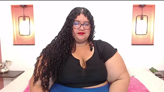 Snapshot of Miley_Collins chatting on 12, 3, 2025 Miley Collins online show from 12, 3, 2025