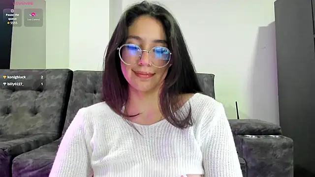 emmadiaz1 online show from 5, 11, 2025