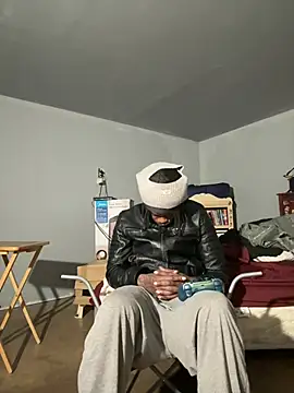 SluttyLyfe4L online show from 3, 2, 2026