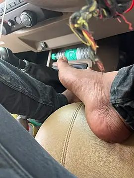 SnapIDRakesh4 online show from 3, 3, 2025