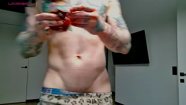 Snapshot of white_King9999 chatting on 20, 5, 2026 white King9999 online show from 20, 5, 2026