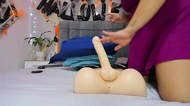 Caroliine Torres online show from 21, 10, 2025