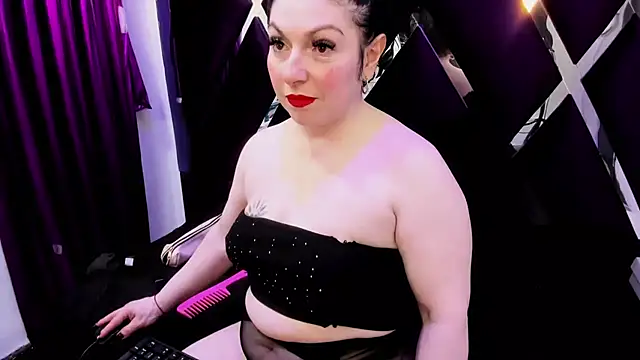 Snapshot of Luciana_Ass chatting on 18, 7, 2026 Luciana Ass online show from 18, 7, 2026