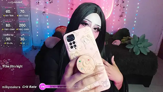 Snapshot of MilkyXSakura chatting on 20, 11, 2025 MilkyXSakura online show from 20, 11, 2025