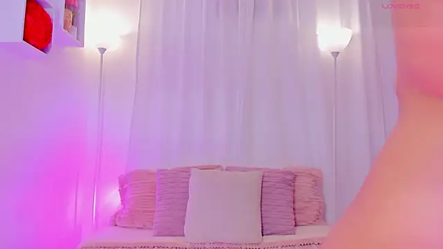 AishaPeyton online show from 12, 7, 2026