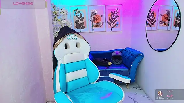 Snapshot of Dafne_huges chatting on 6, 11, 2025 Dafne huges online show from 6, 11, 2025