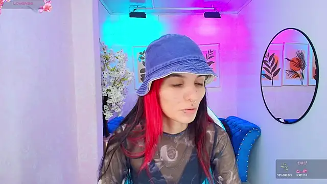 Snapshot of Dafne_huges chatting on 17, 11, 2025 Dafne huges online show from 17, 11, 2025