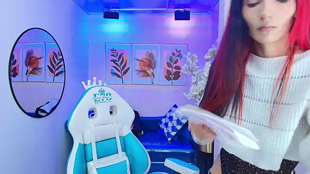 Snapshot of Dafne_huges chatting on 8, 10, 2025 Dafne huges online show from 8, 10, 2025