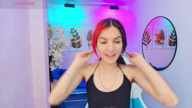 Snapshot of Dafne_huges chatting on 10, 11, 2025 Dafne huges online show from 10, 11, 2025