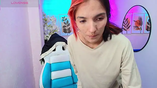 Snapshot of Dafne_huges chatting on 15, 11, 2025 Dafne huges online show from 15, 11, 2025