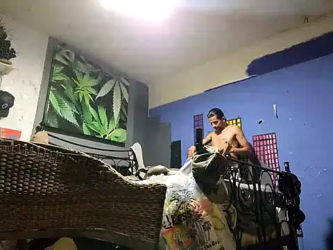 2LatinoUncutPARTY online show from 18, 9, 2025