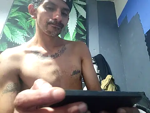 2LatinoUncutPARTY online show from 2, 10, 2025