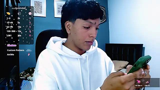 Snapshot of Xander_bonnet1 chatting on 28, 1, 2025 Xander bonnet1 online show from 28, 1, 2025