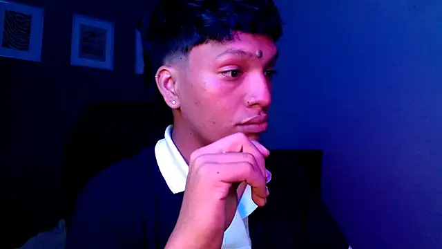 Snapshot of Xander_bonnet1 chatting on 15, 1, 2025 Xander bonnet1 online show from 15, 1, 2025