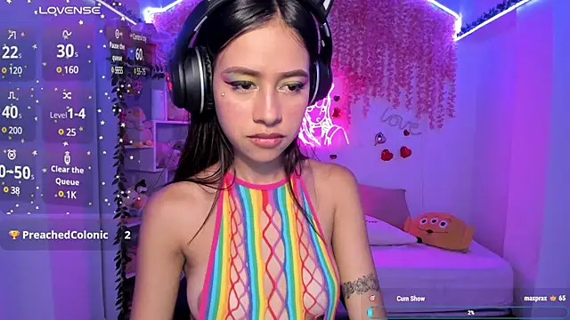 cat kitty18  online show from 5, 3, 2025