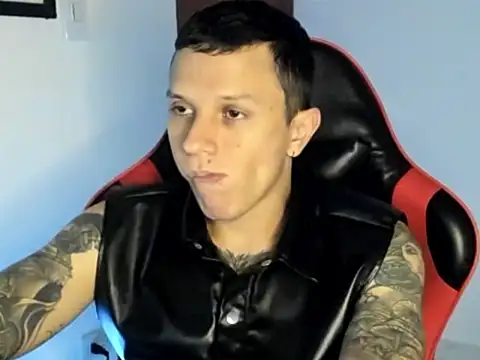 Snapshot of goodboy69l chatting on 15, 6, 2026 goodboy69l online show from 15, 6, 2026