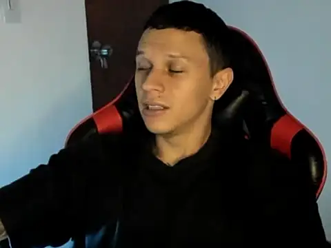 Snapshot of goodboy69l chatting on 9, 6, 2026 goodboy69l online show from 9, 6, 2026