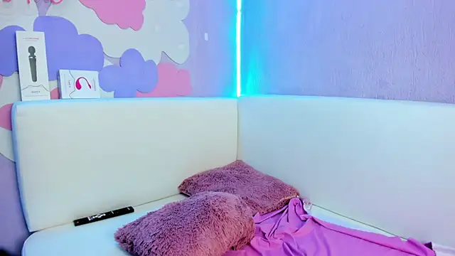 Sara LatinLady online show from 19, 12, 2024