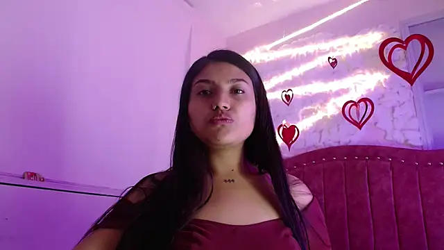Snapshot of SarahStones chatting on 12, 3, 2025 SarahStones online show from 12, 3, 2025
