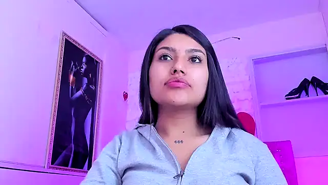 Snapshot of SarahStones chatting on 2, 10, 2025 SarahStones online show from 2, 10, 2025