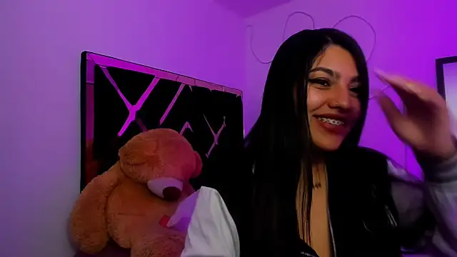 Snapshot of SarahStones chatting on 14, 6, 2026 SarahStones online show from 14, 6, 2026