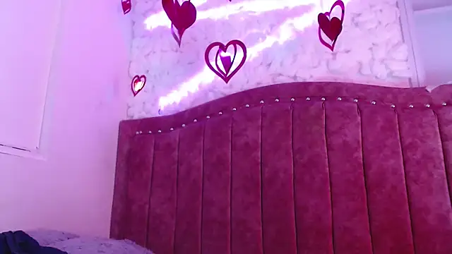 Snapshot of SarahStones chatting on 15, 2, 2025 SarahStones online show from 15, 2, 2025