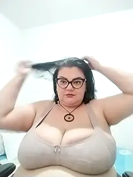 Madisonpalacio online show from 13, 2, 2026