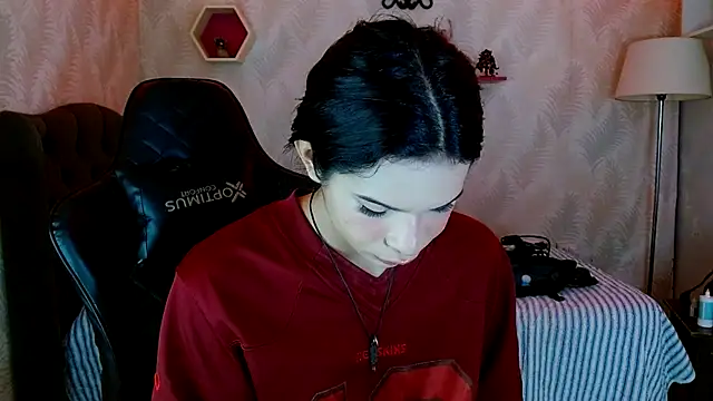 Snapshot of andy_bell_x chatting on 27, 10, 2025 andy bell x online show from 27, 10, 2025