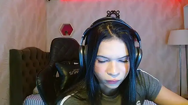 Snapshot of andy_bell_x chatting on 24, 10, 2025 andy bell x online show from 24, 10, 2025