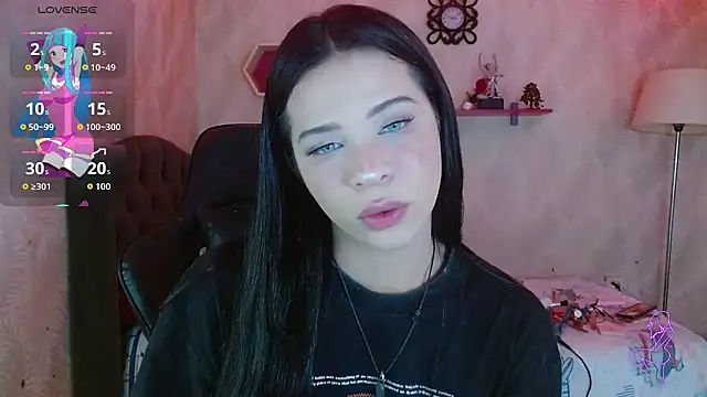 Snapshot of andy_bell_x chatting on 11, 11, 2025 andy bell x online show from 11, 11, 2025