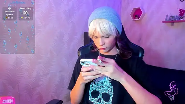 Snapshot of andy_bell_x chatting on 30, 11, 2025 andy bell x online show from 30, 11, 2025