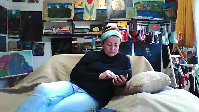 MariaAnaSunshine online show from 4, 12, 2025