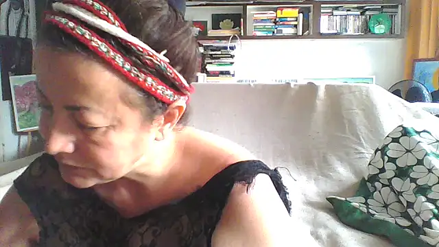MariaAnaSunshine online show from 10, 9, 2025
