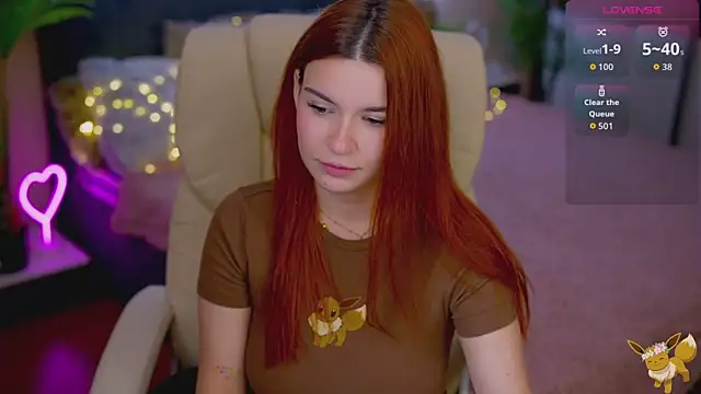 RedShinee online show from 11, 11, 2025