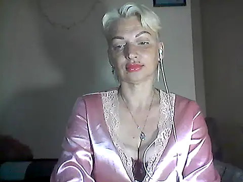 Snapshot of MaryJane441 chatting on 8, 6, 2026 MaryJane441 online show from 8, 6, 2026