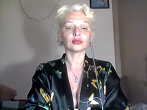 Snapshot of MaryJane441 chatting on 5, 5, 2026 MaryJane441 online show from 5, 5, 2026