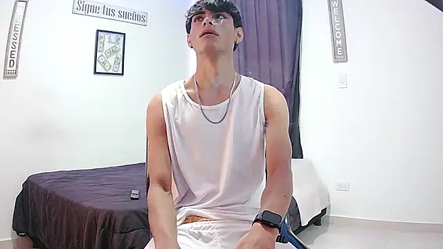 Snapshot of harrytomson_1 chatting on 13, 11, 2025 harrytomson 1 online show from 13, 11, 2025