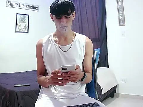 Snapshot of harrytomson_1 chatting on 30, 11, 2025 harrytomson 1 online show from 30, 11, 2025